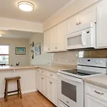 Cardwell By Bryant Real Estate