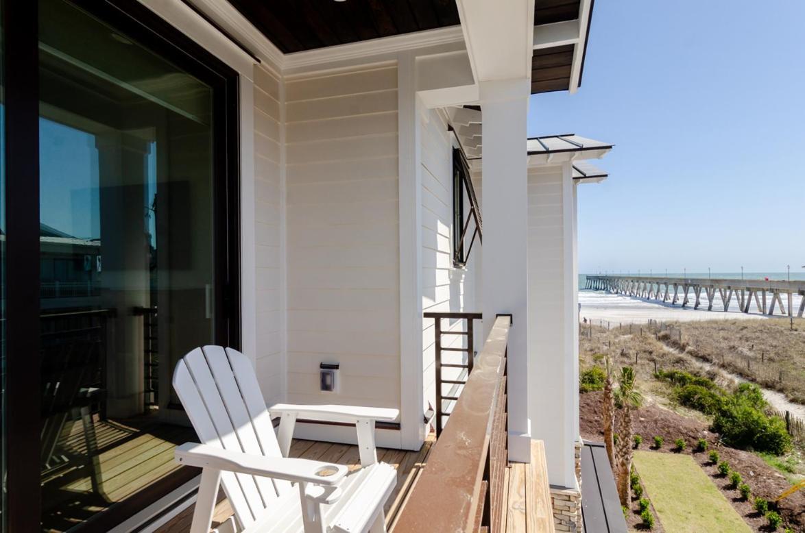 Pearl In The By Bryant Real Estate *