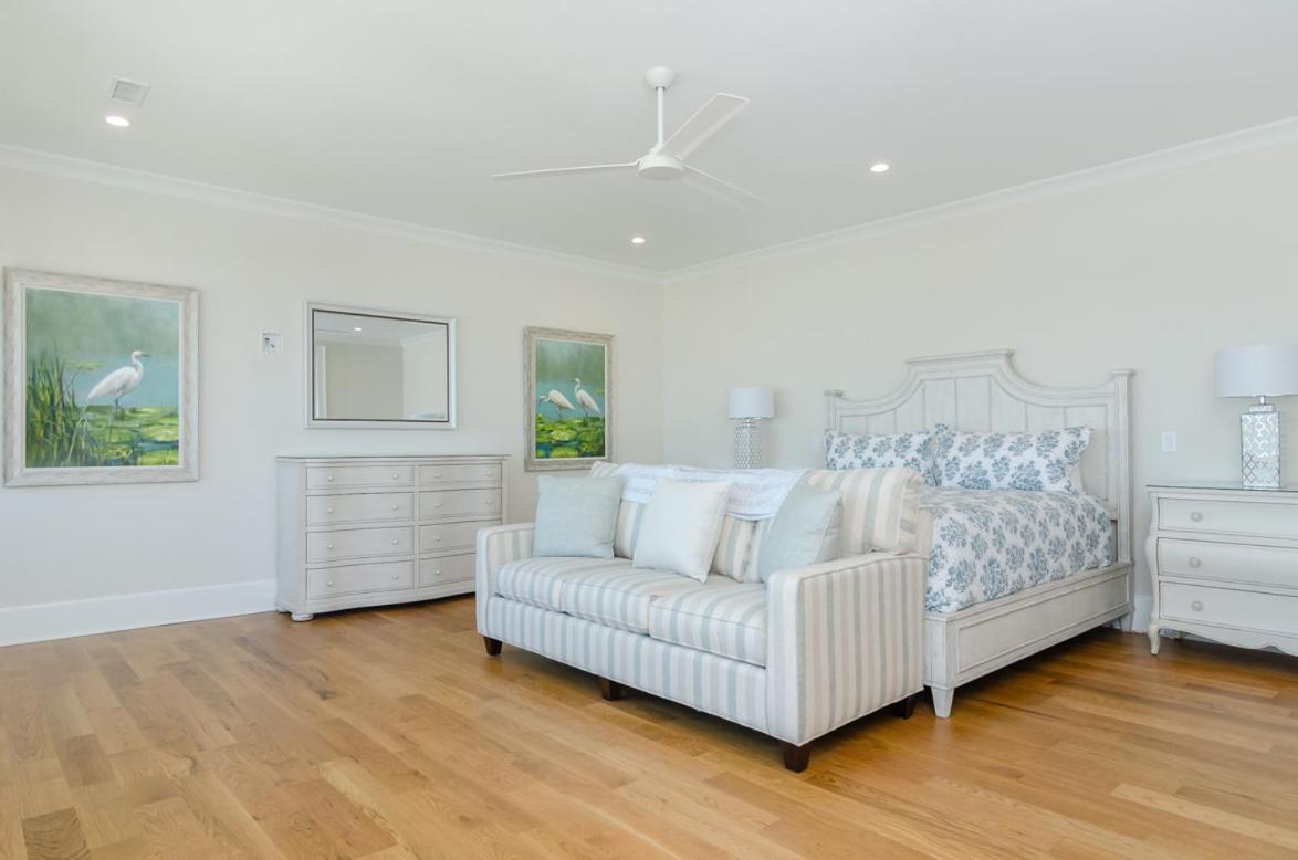 Pearl In The By Bryant Real Estate Holiday home *