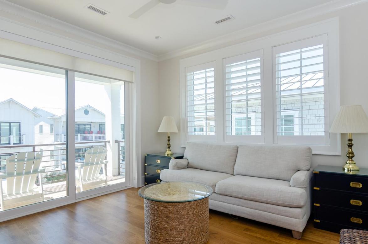 Holiday home Pearl In The By Bryant Real Estate *