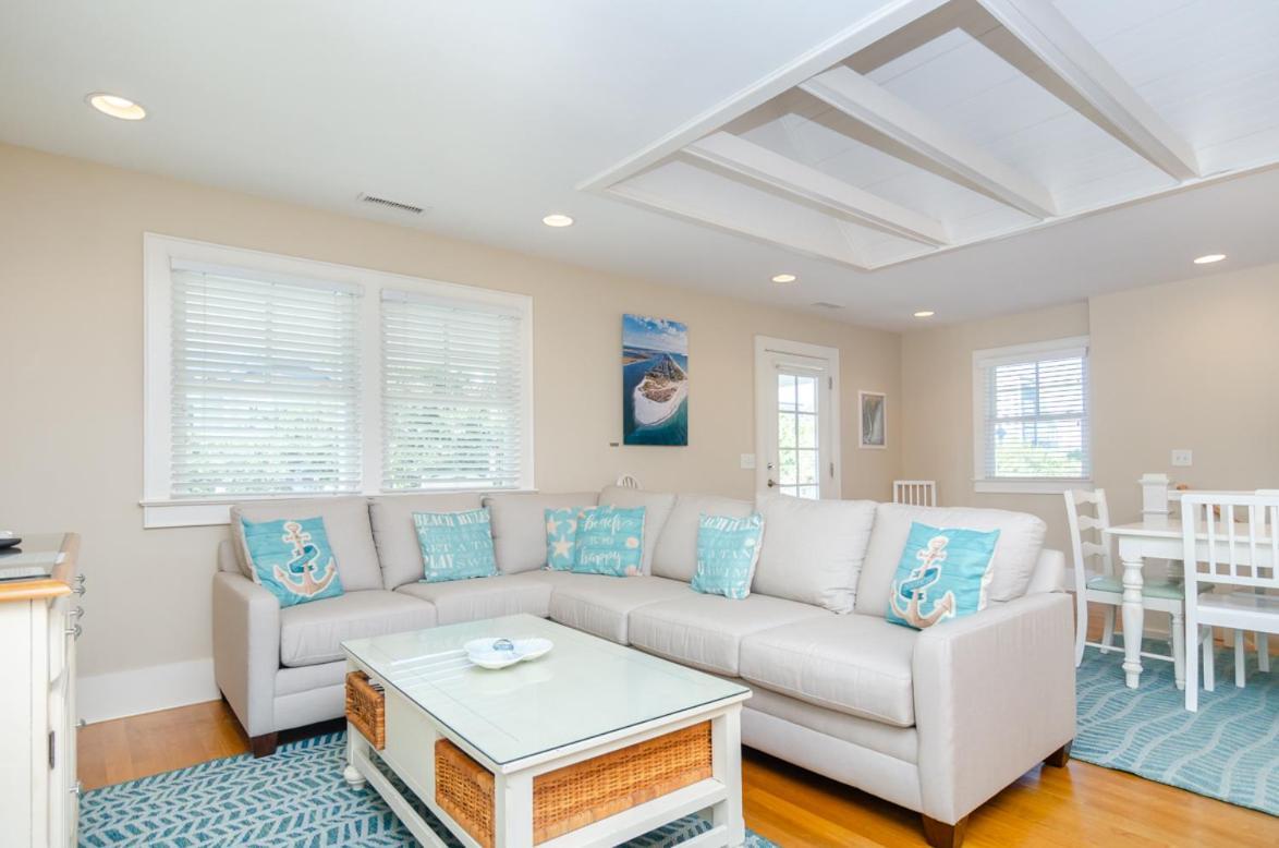 Living By Bryant Real Estate * Wrightsville Beach