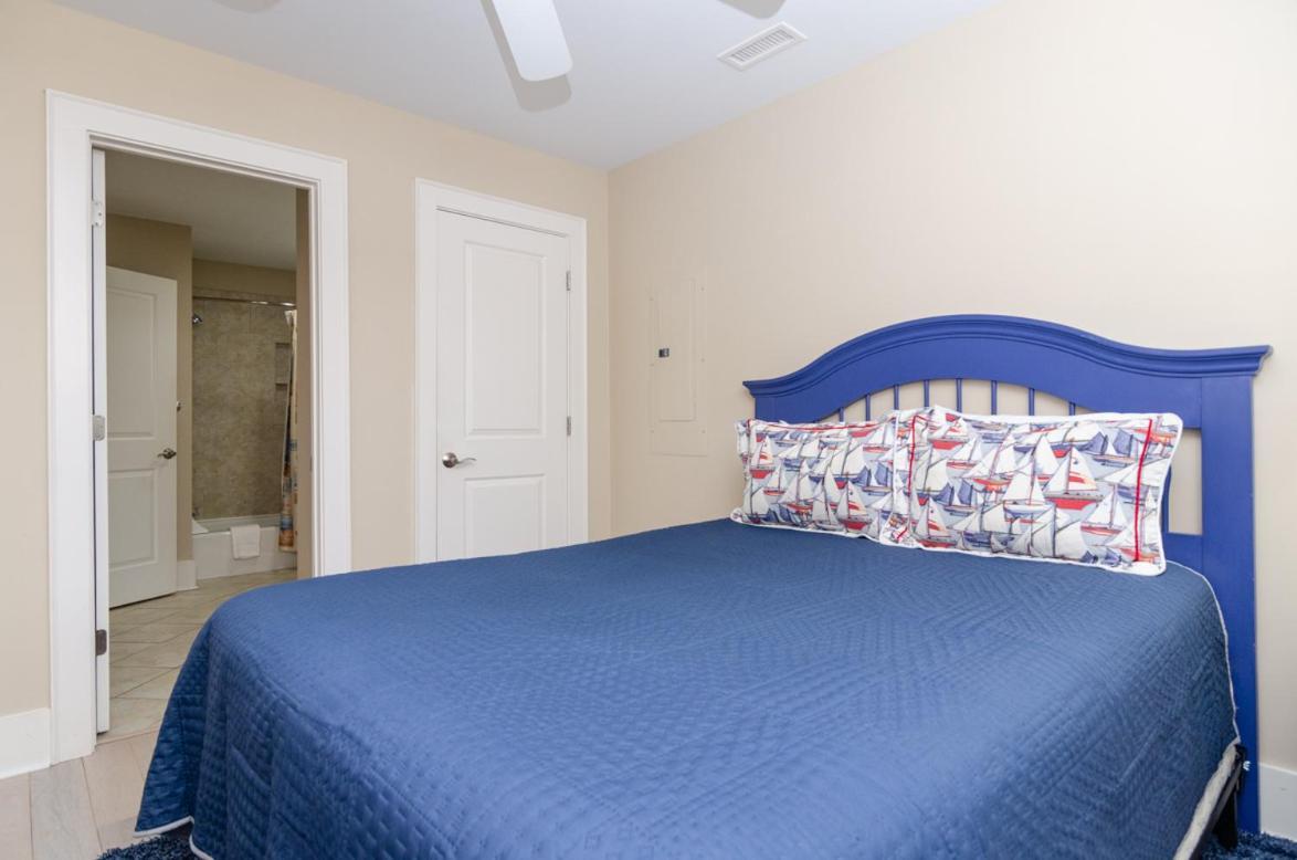 Holiday home Living By Bryant Real Estate
