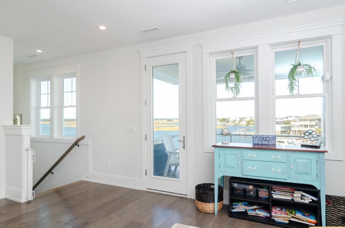 Hooks By Bryant Real Estate * Wrightsville Beach