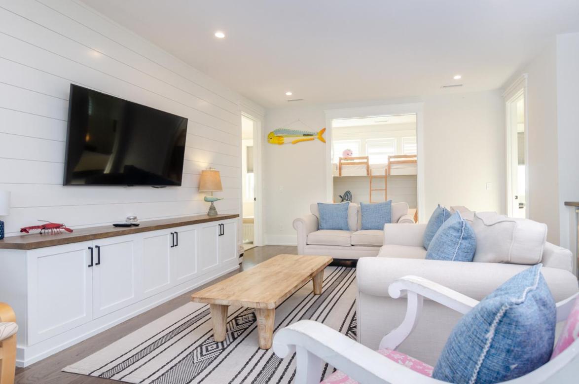 Hooks By Bryant Real Estate * Wrightsville Beach