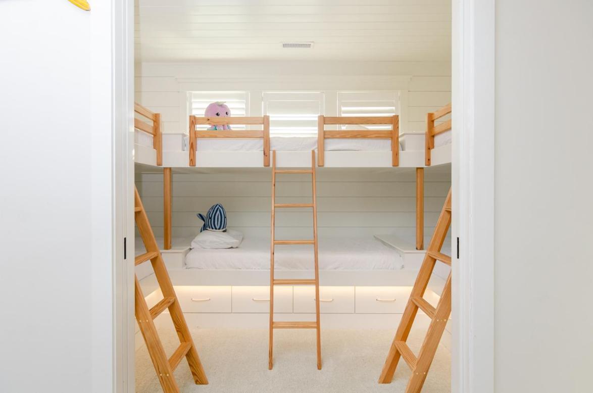 Hooks By Bryant Real Estate