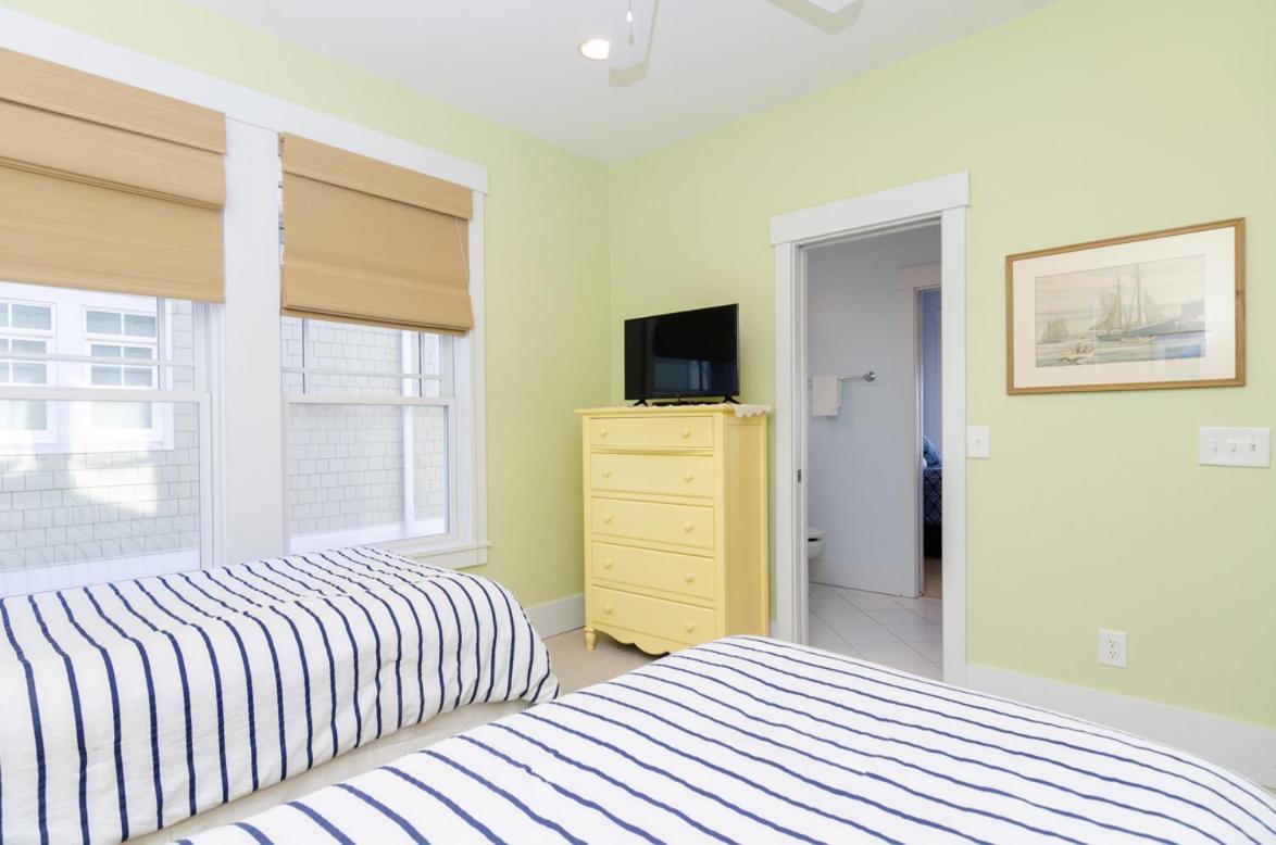 Paradox By Bryant Real Estate Holiday home *