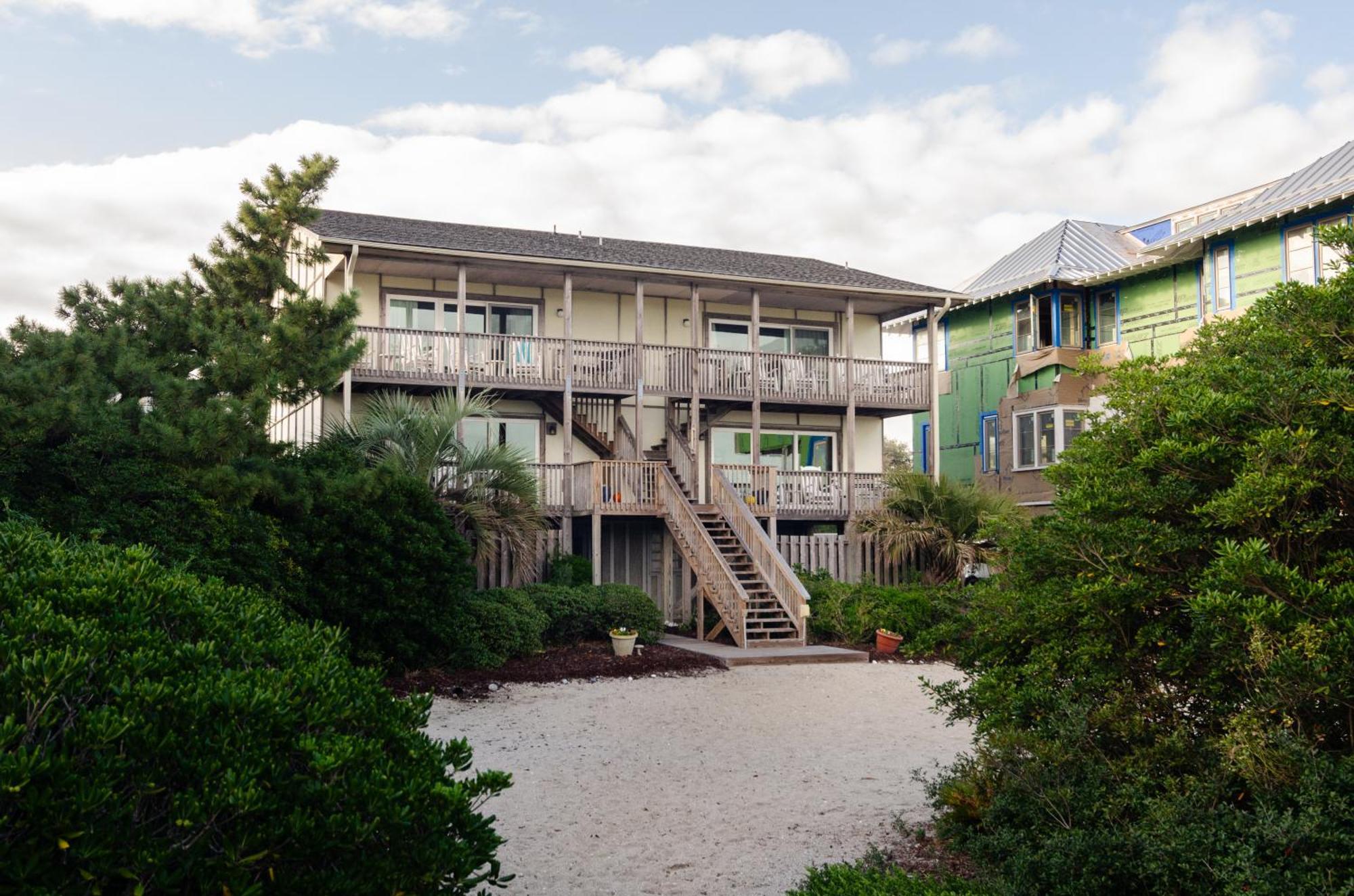 Breezeland #1 Lower By Bryant Real Estate Holiday home